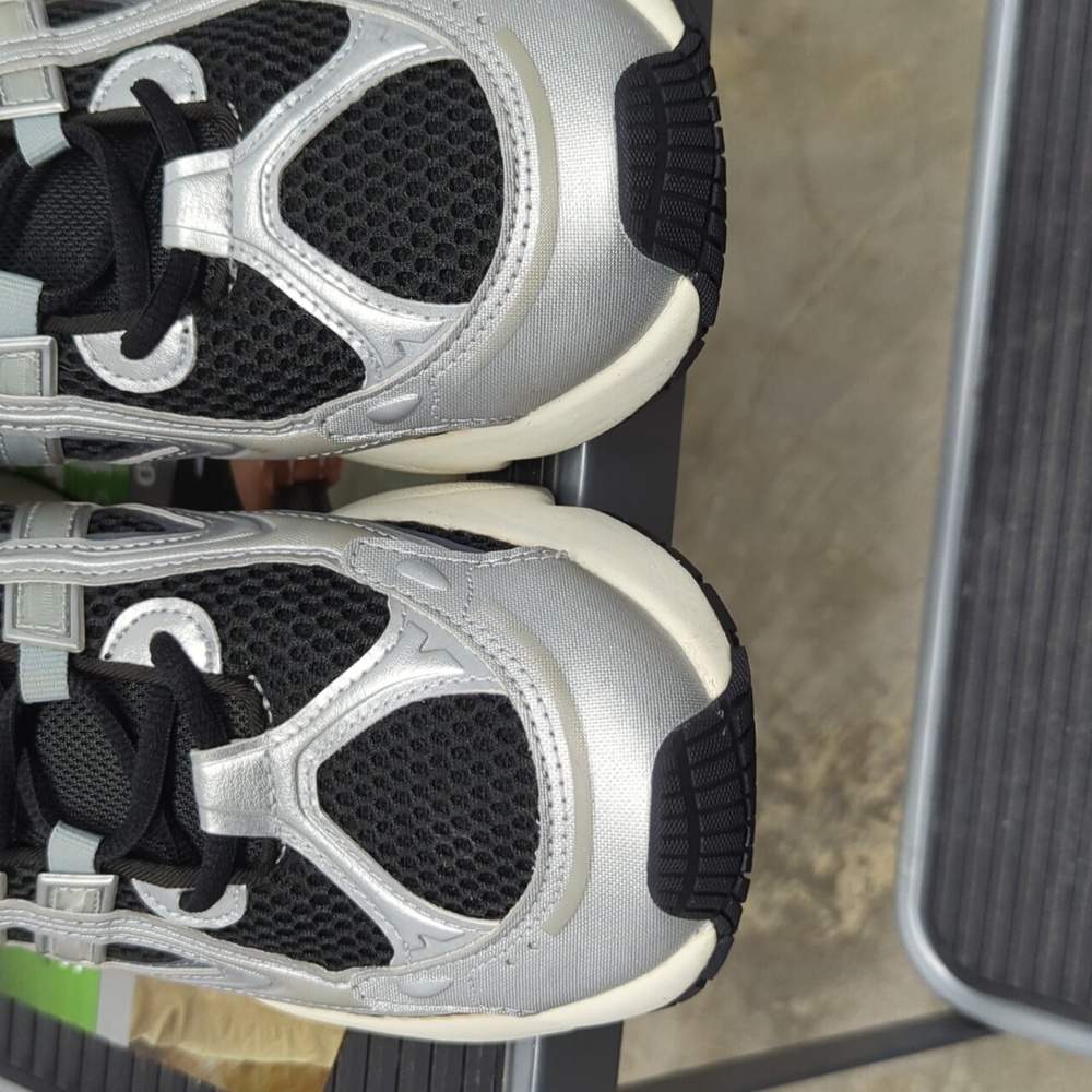 adidas - Ozmillen "RAIDERS' Sz. 9.5 - Picture 10 of 12